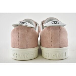 Weekender Pink Chanel suede sneakers shoe